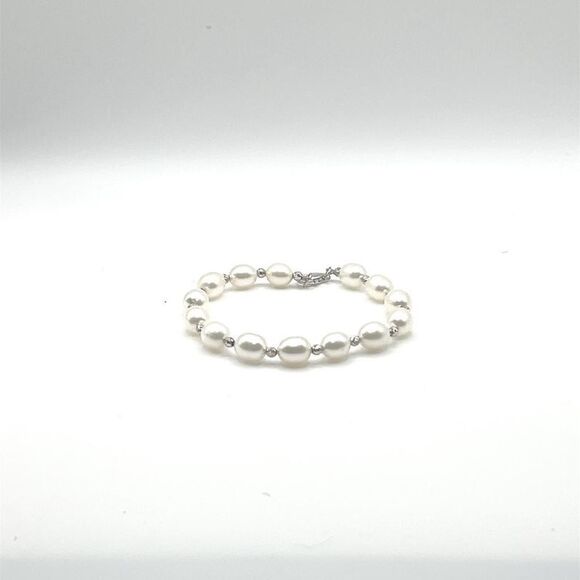 Girls Children Pearl and Rondelle Bracelet, Flower Girl Pearl Bracelet - Picture 6 of 6